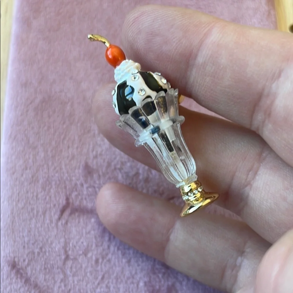 JUICY COUTURE Gold and Black Ice Cream Charm